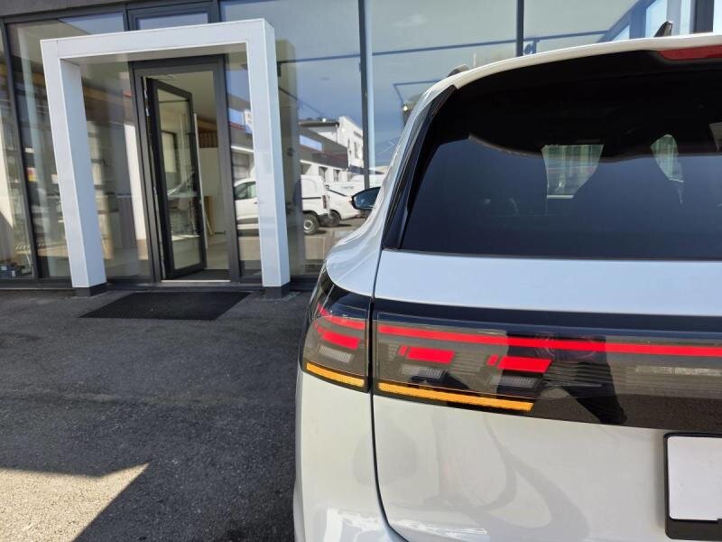 Volkswagen Tiguan SUV 2,0 l 195 kw