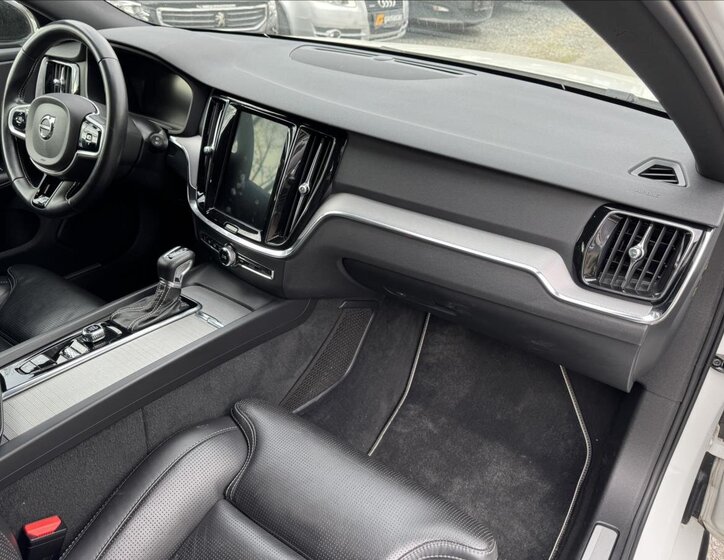 Volvo V60 Kombi 2,0 l 110 kw