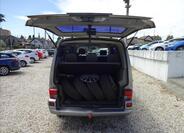 Volkswagen Caravelle 36