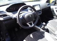 Peugeot 2008 Kombi 1,2 l 61 kw