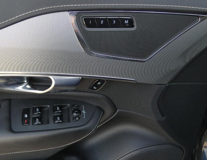 Volvo XC90 SUV / Terénní 2,0 l 173 kw