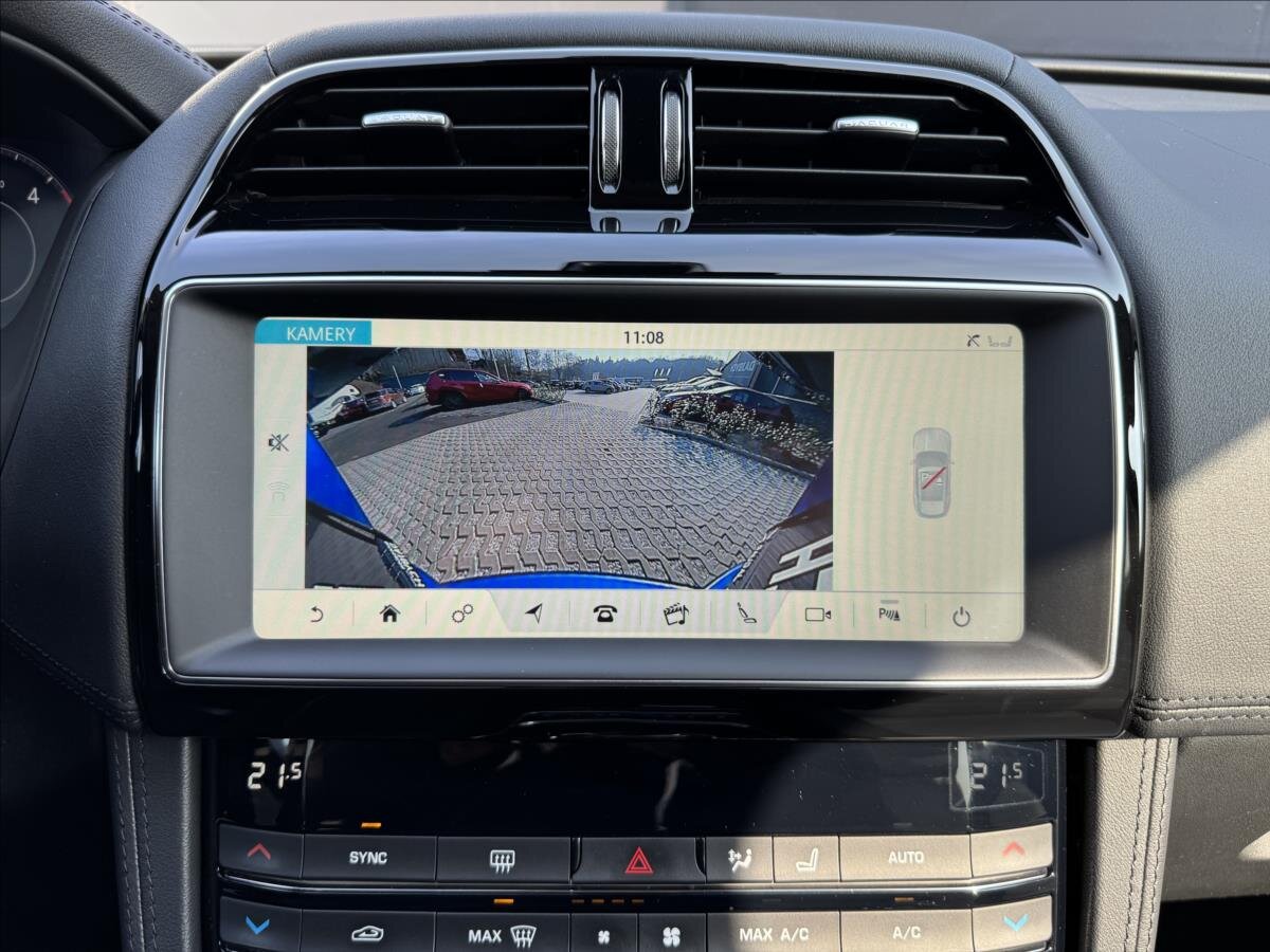 Jaguar F-Pace SUV / Terénní 2,0 l 132 kw