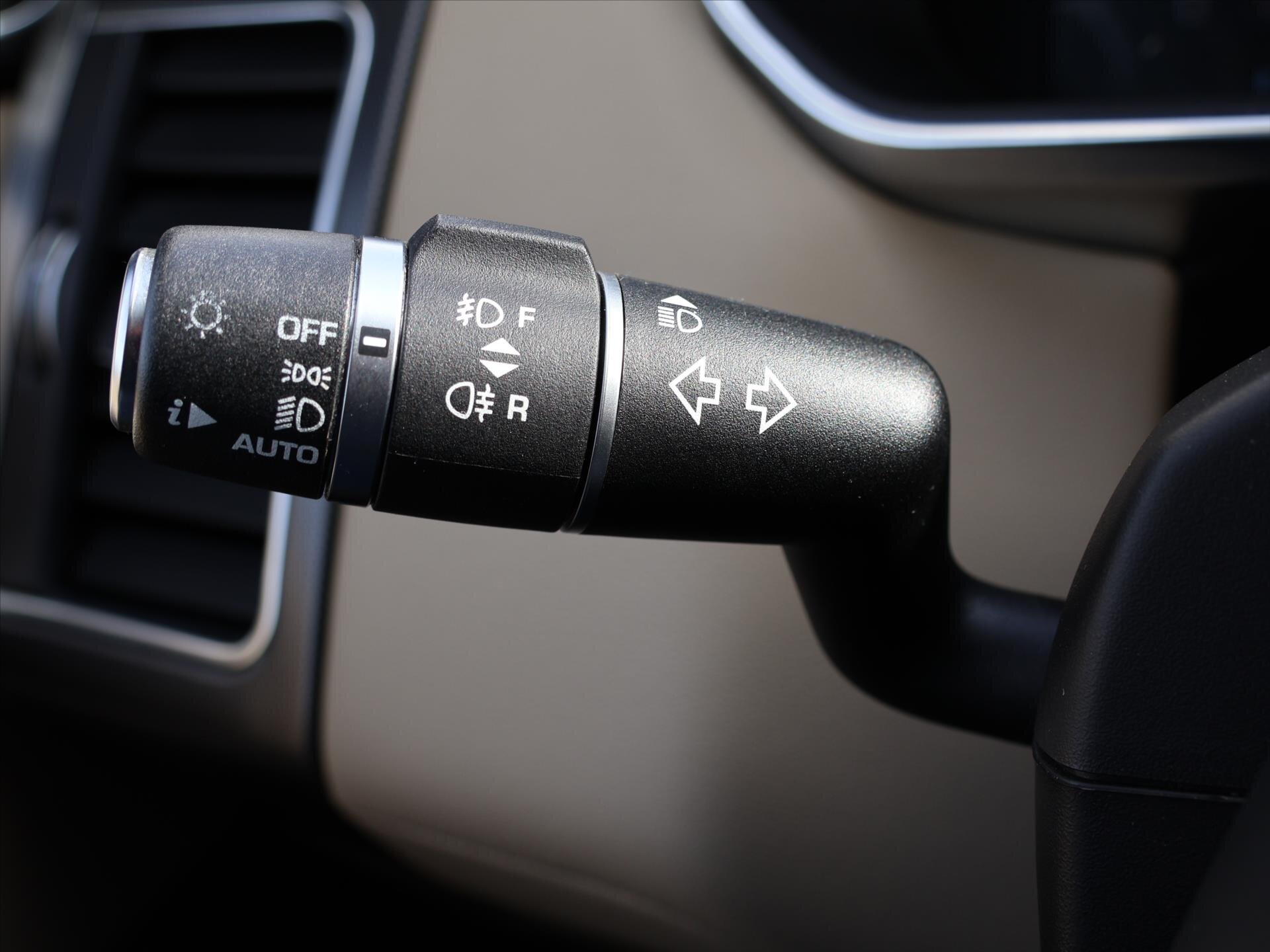 Land Rover Range Rover Sport SUV / Terénní 3,0 l 215 kw