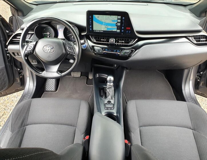 Toyota C-HR Hatchback 1,8 l 72 kw