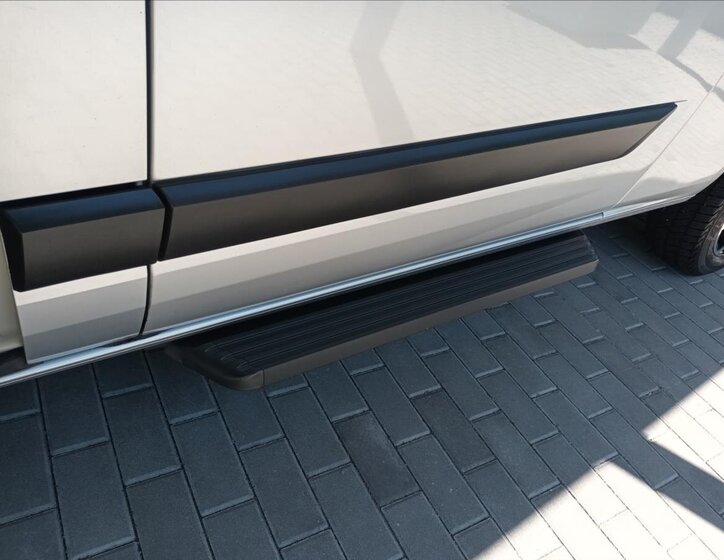 Ford Tourneo Custom VAN / Minibus 2,0 l 96 kw