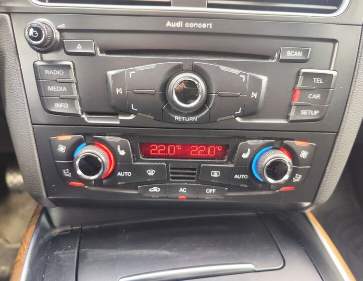 Audi Q5 SUV / Terénní 2,0 l 155 kw