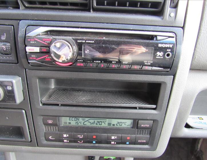 Volkswagen Multivan 19