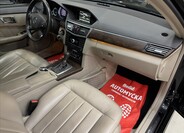 Mercedes-Benz Třídy E 12