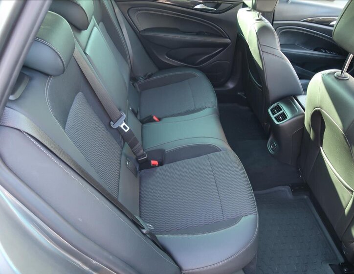 Opel Insignia Kombi 2,0 l 125 kw