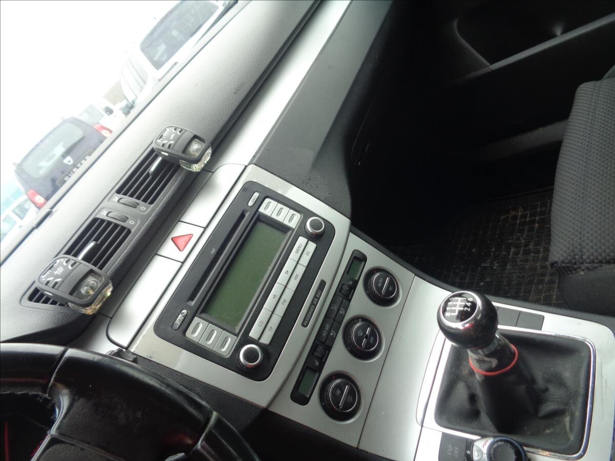 Volkswagen Passat Kombi 2,0 l 103 kw