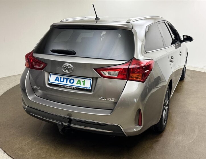 Toyota Auris Kombi 1,4 l 66 kw