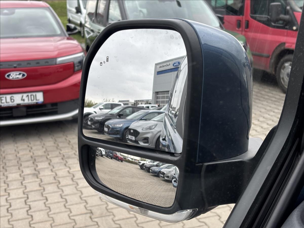 Ford Tourneo Custom Kombi 2,0 l 125 kw