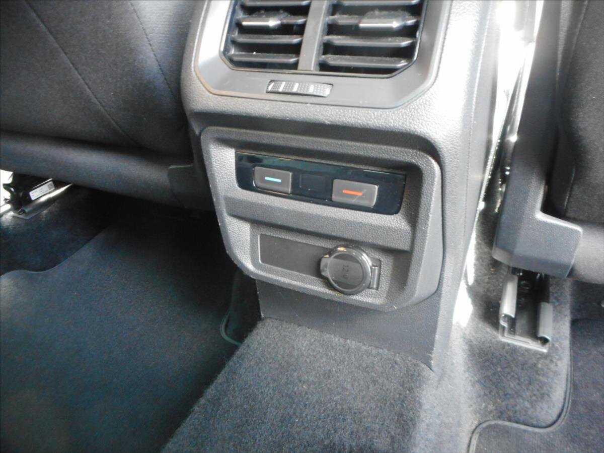 Volkswagen Tiguan SUV / Terénní 1,5 l 110 kw