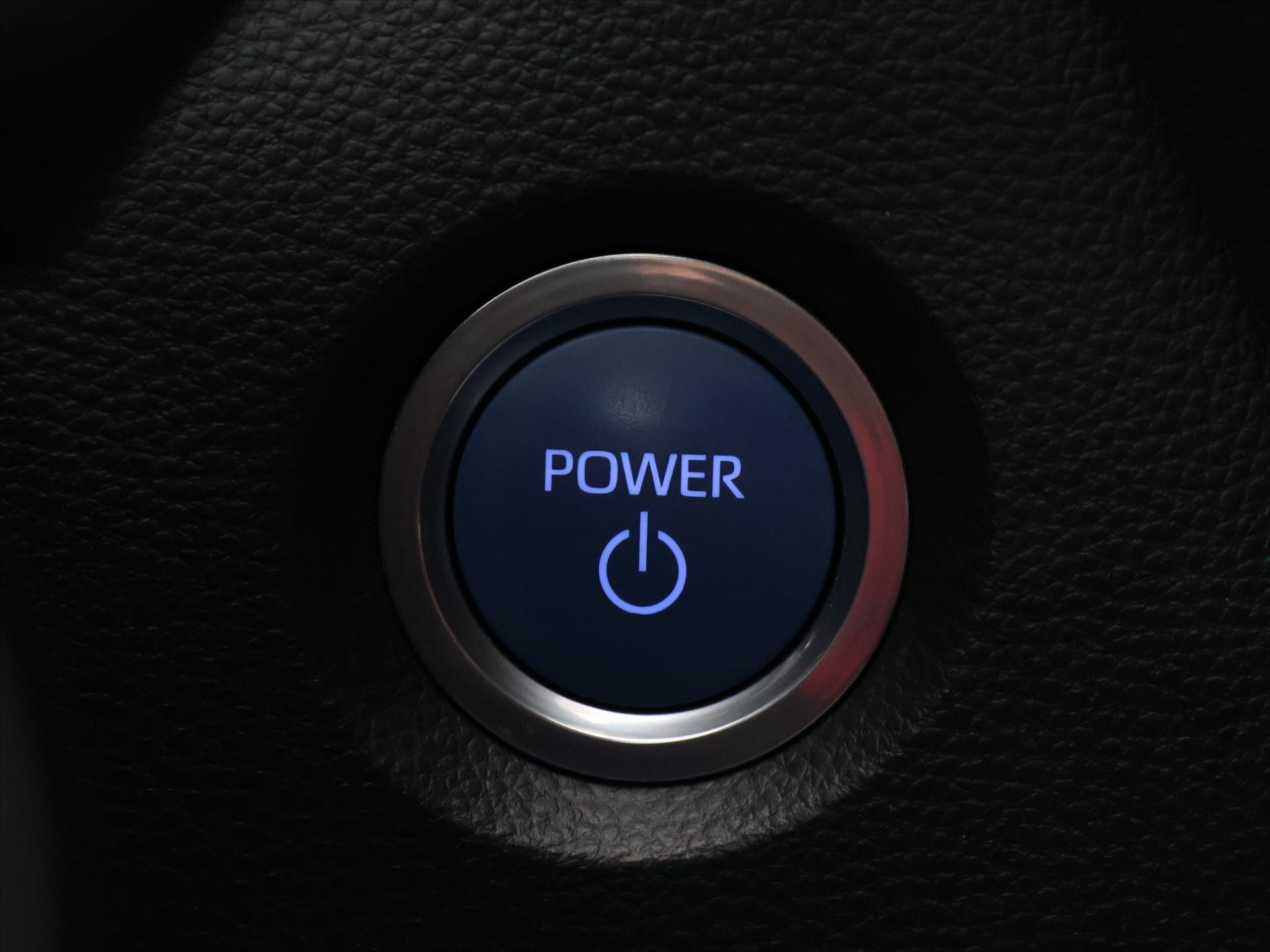 Toyota Corolla Sedan / Limuzína 1,8 l 90 kw