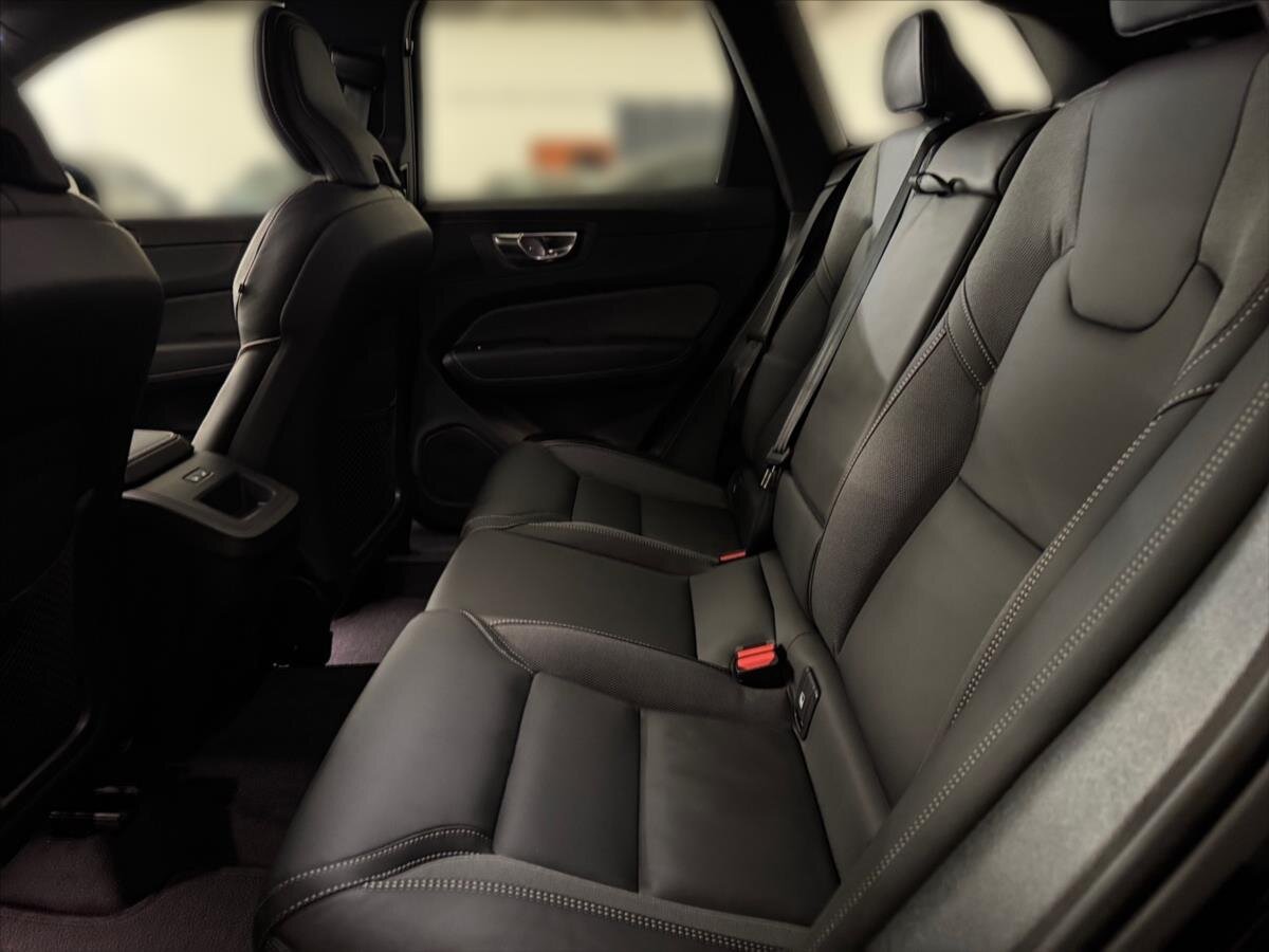 Volvo XC60 SUV / Terénní 2,0 l 184 kw