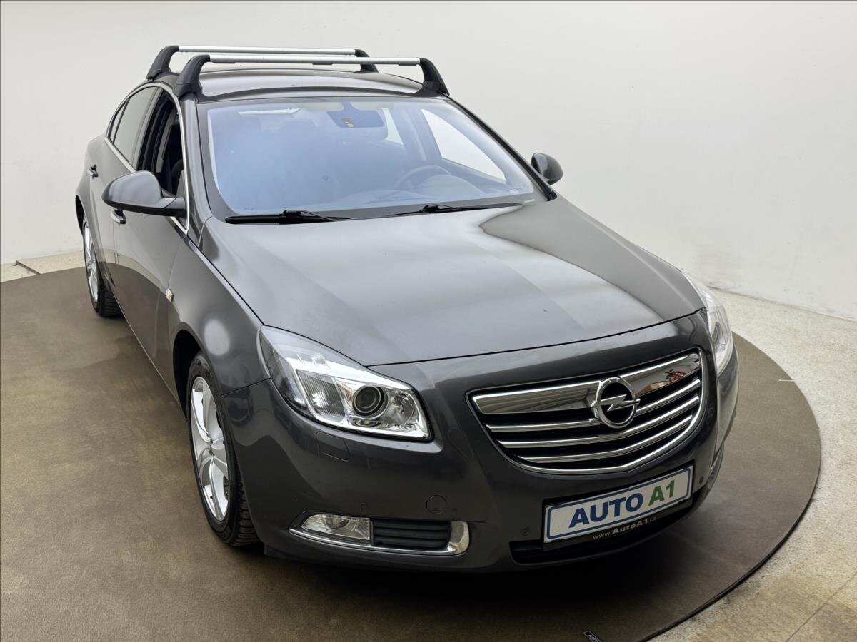 Opel Insignia Sedan / Limuzína 2,0 l 118 kw