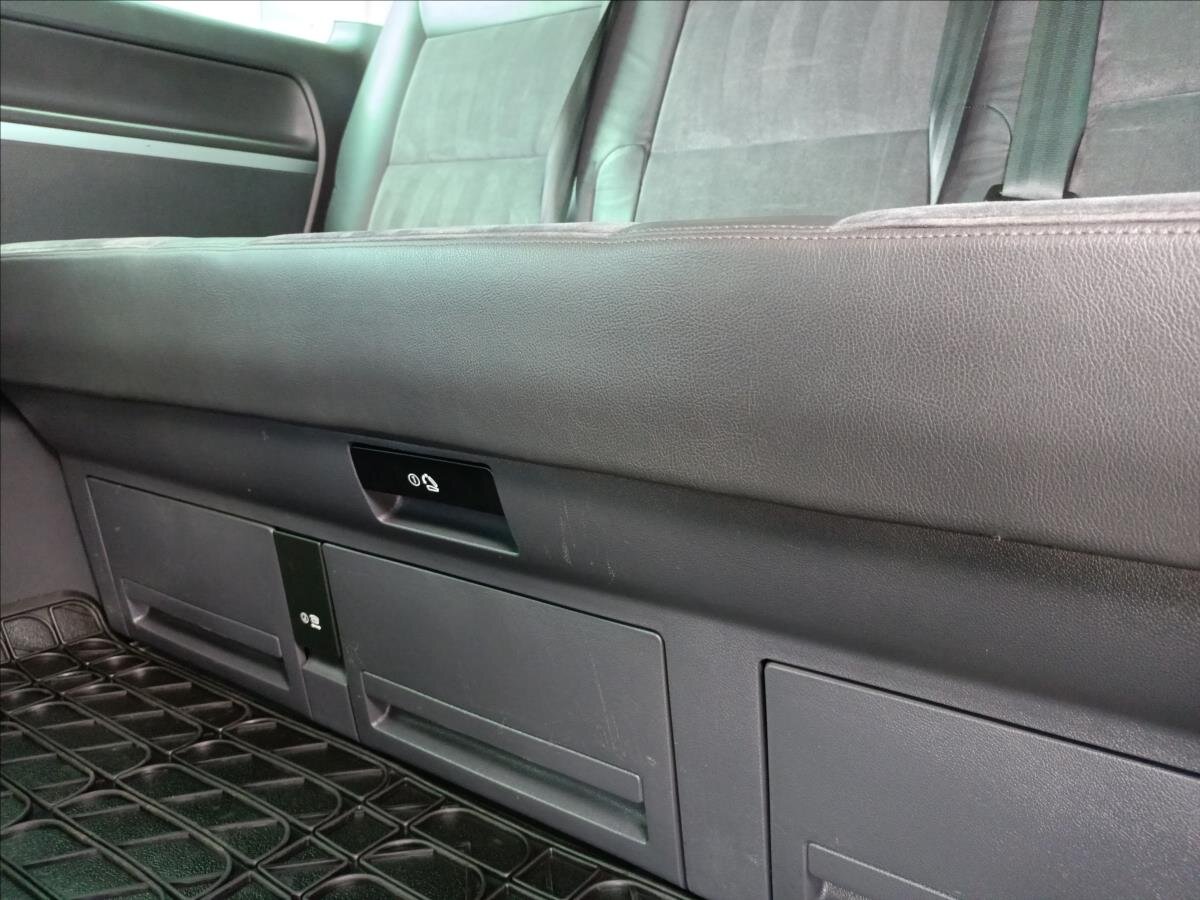 Volkswagen Multivan VAN / Minibus 2,0 l 132 kw