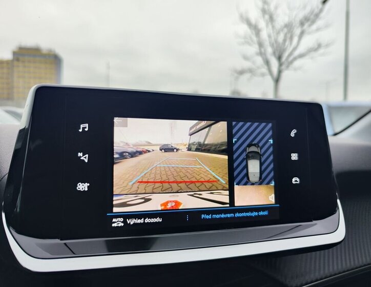 Peugeot 208 Hatchback 1,2 l 74 kw