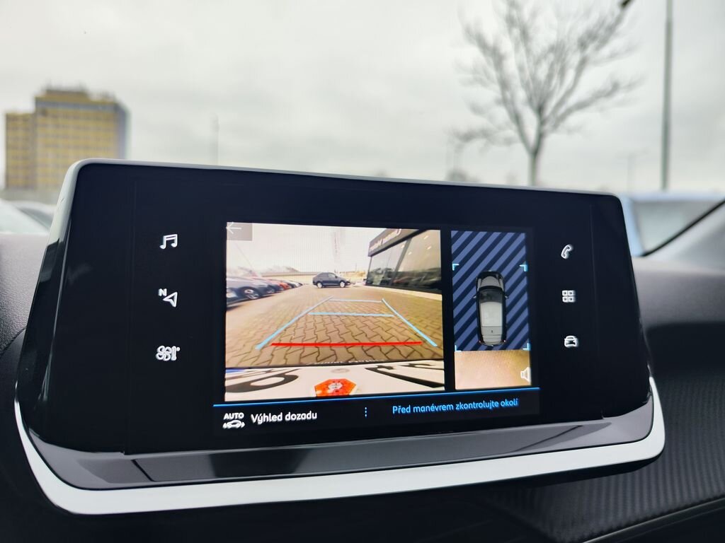 Peugeot 208 Hatchback 1,2 l 74 kw