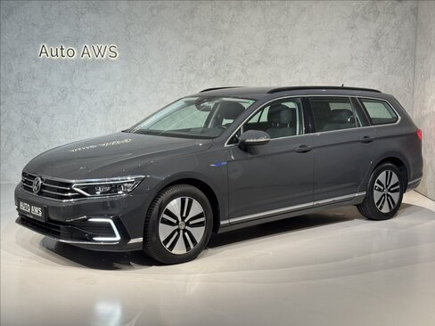 Volkswagen Passat Kombi 1,4 l 160 kw