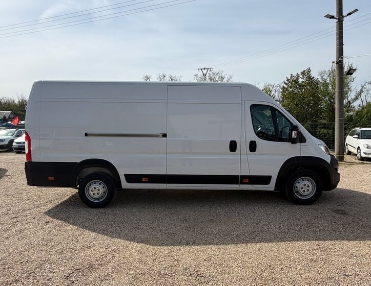 Opel Movano Skříň 2,2 l 121 kw