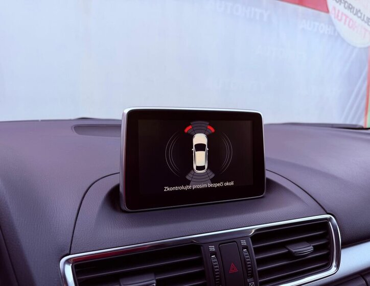 Mazda 3 Sedan / Limuzína 2,0 l 88 kw