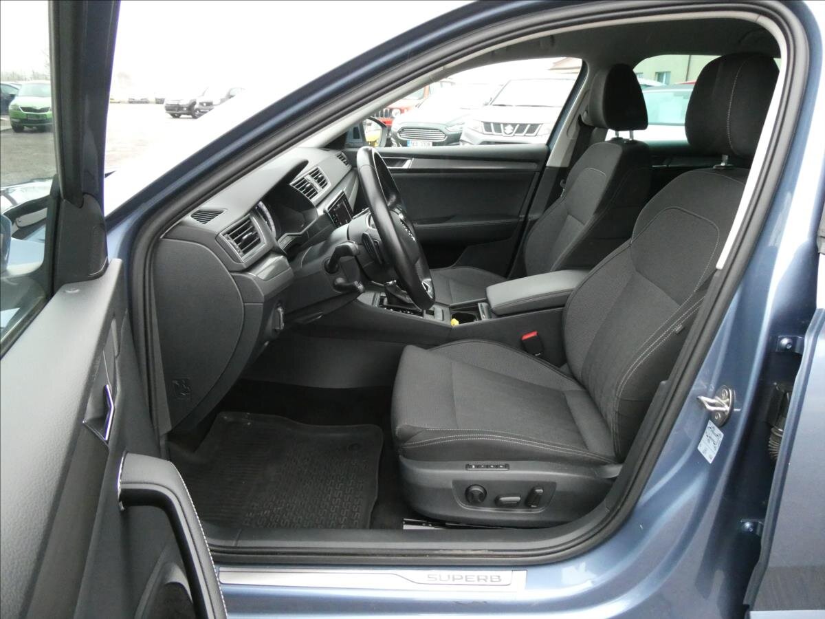 Škoda Superb