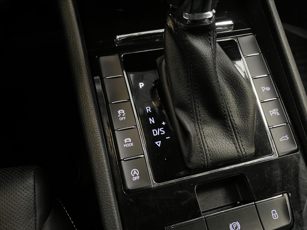 Škoda Superb Liftback 2,0 l 147 kw