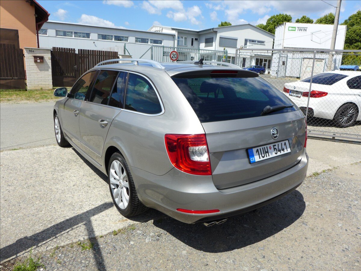 Škoda Superb
