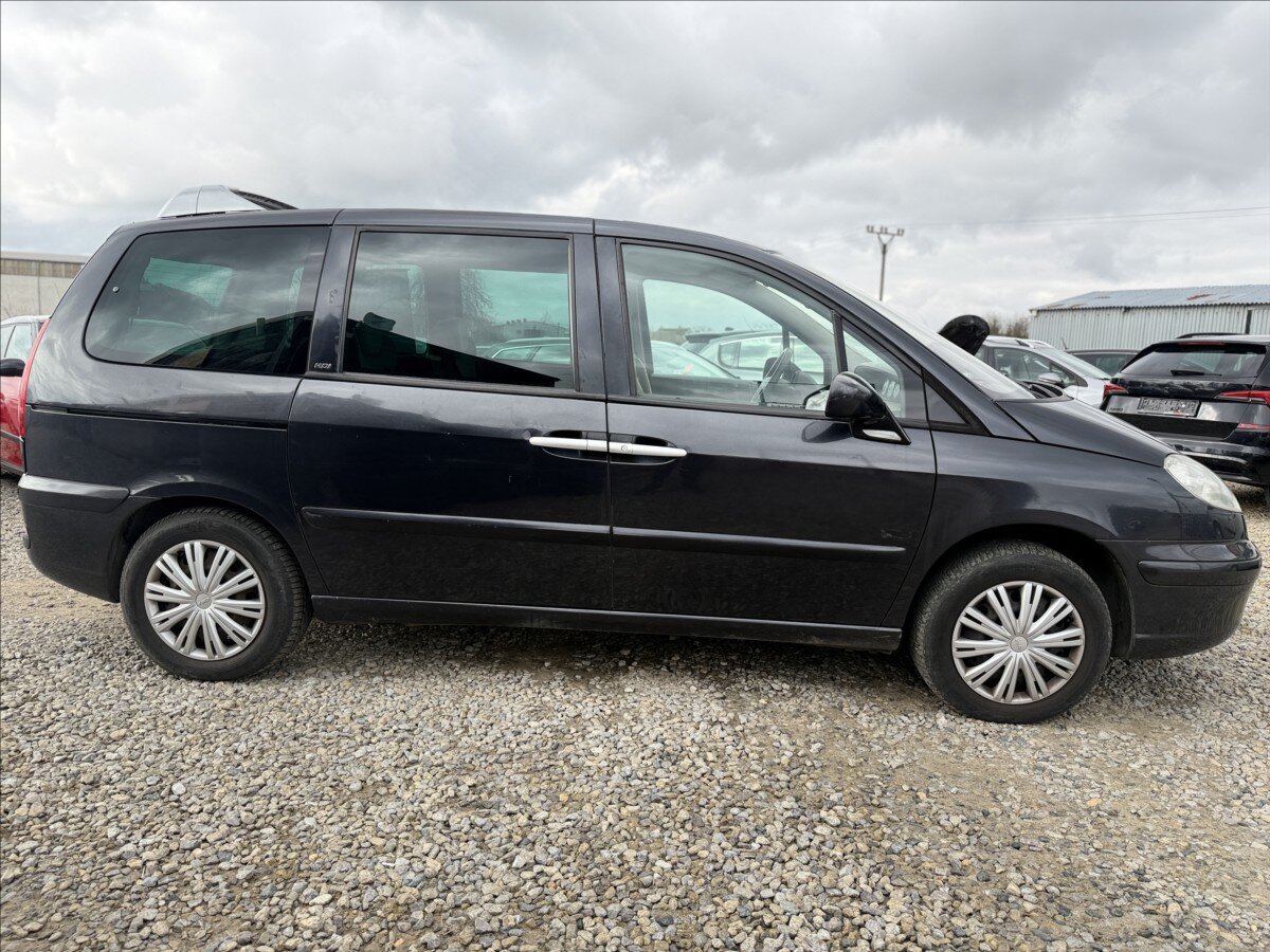 Peugeot 807 MPV 2,2 l 94 kw