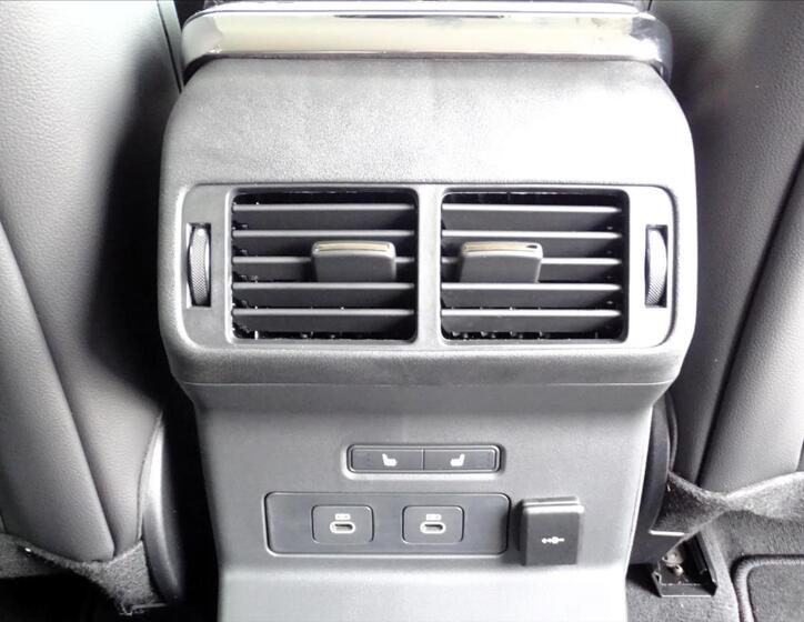 Land Rover Range Rover Velar 24