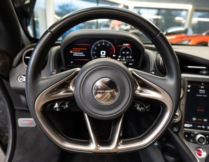 McLaren 720S Kupé 4,0 l 530 kw