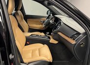 Volvo XC90 SUV / Terénní 2,0 l 240 kw