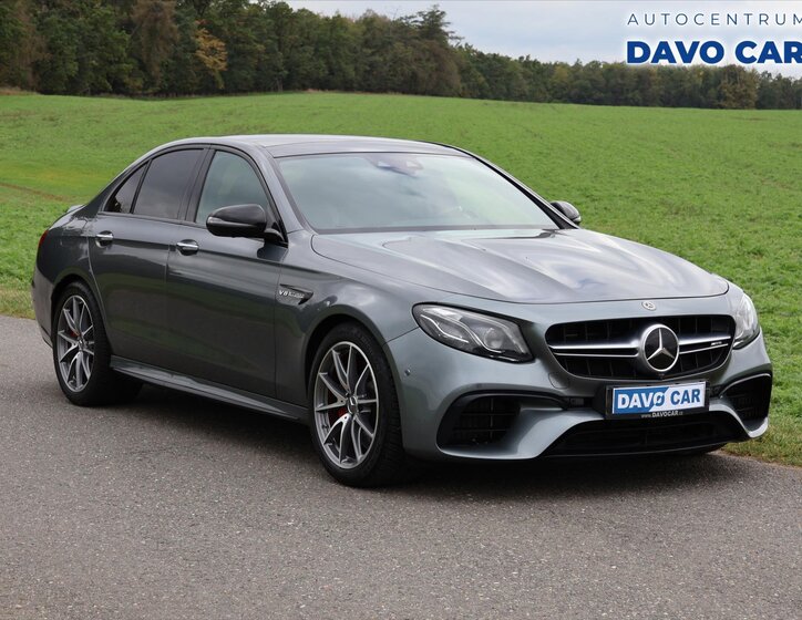 Mercedes-Benz Třídy E Sedan 4,0 l 450 kw