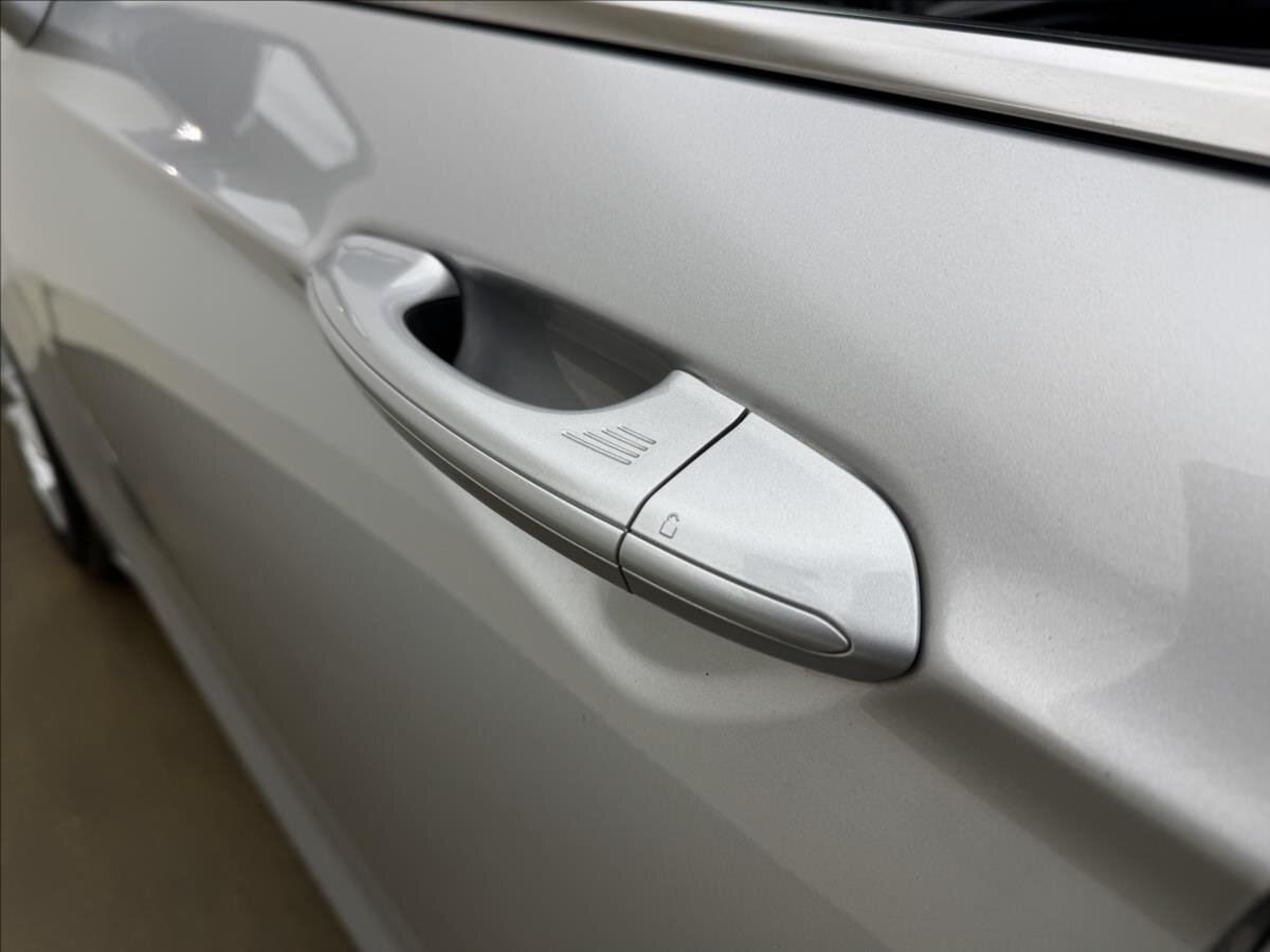 Ford Mondeo Kombi 2,0 l 110 kw