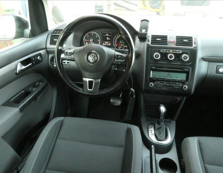 Volkswagen Touran 26