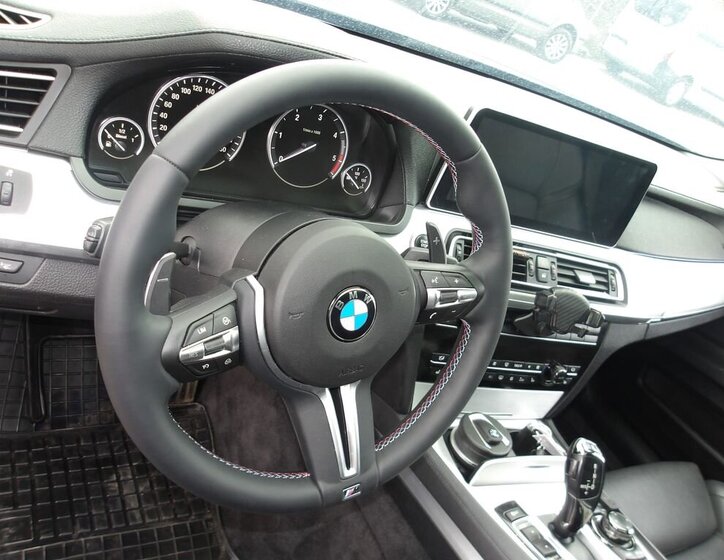 BMW Řada 7 Sedan / Limuzína 3,0 l 180 kw