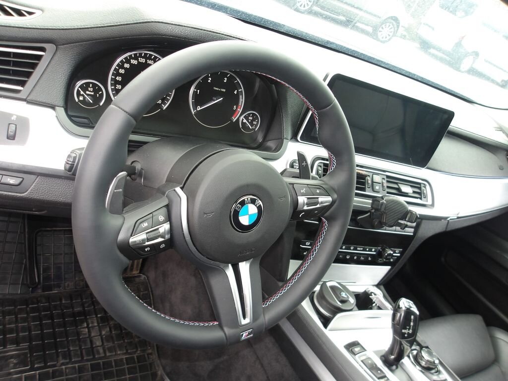 BMW Řada 7 Sedan / Limuzína 3,0 l 180 kw