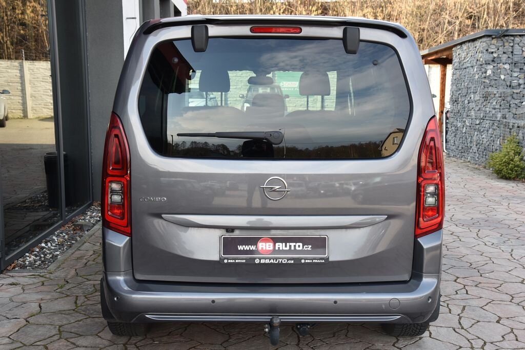 Opel Combo MPV 1,2 l 96 kw