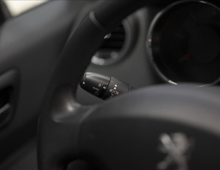 Peugeot 5008 MPV 1,6 l 88 kw