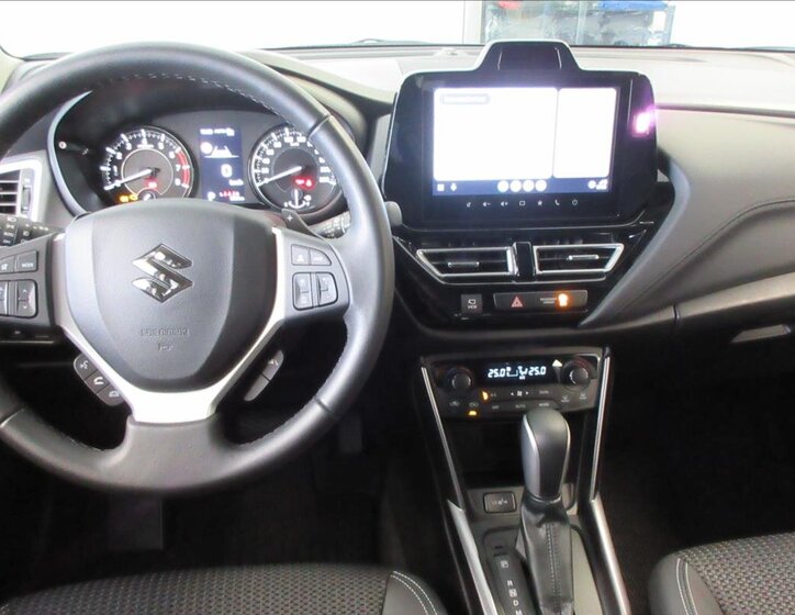 Suzuki S-Cross 7