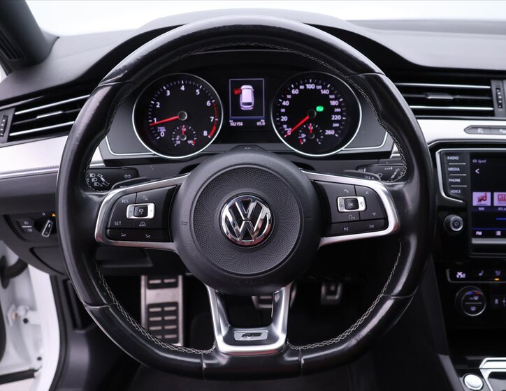 Volkswagen Passat Kombi 2,0 l 206 kw