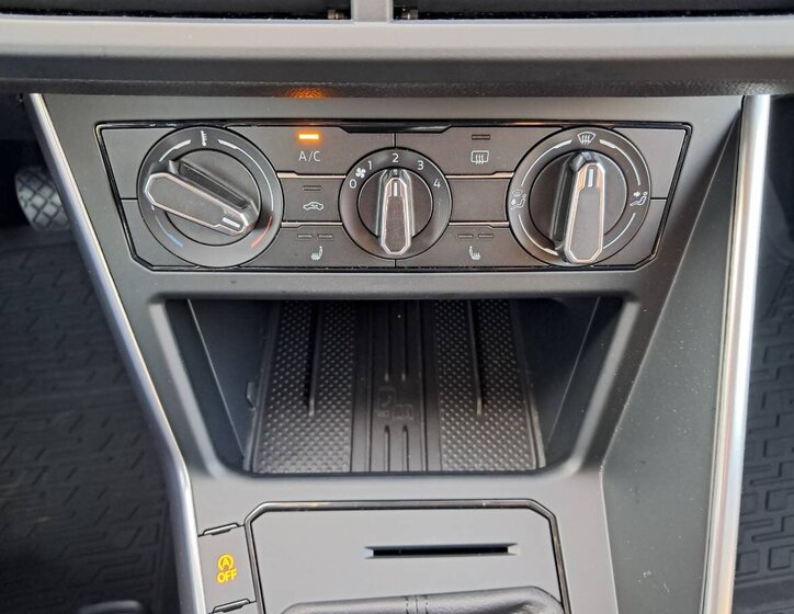 Volkswagen Polo Hatchback 999,0 70 kw