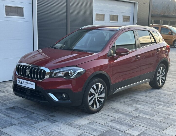 Suzuki S-Cross 10