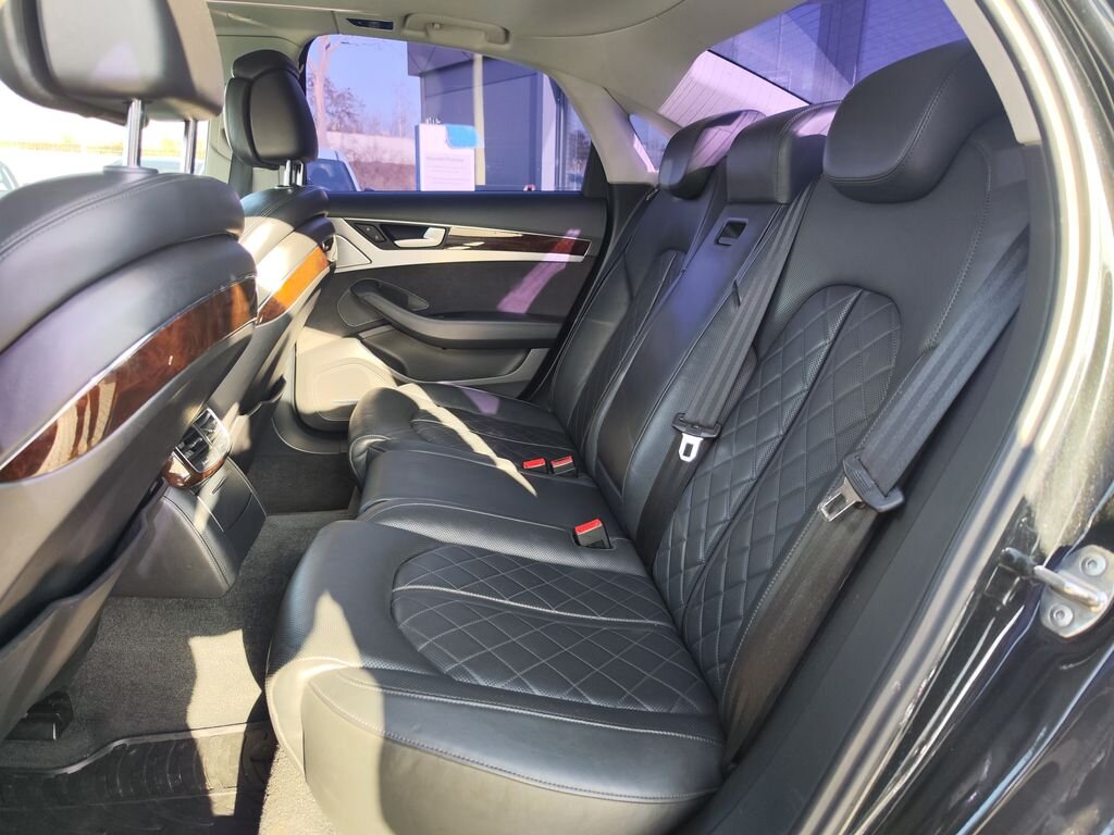 Audi A8 Sedan / Limuzína 3,0 l 190 kw