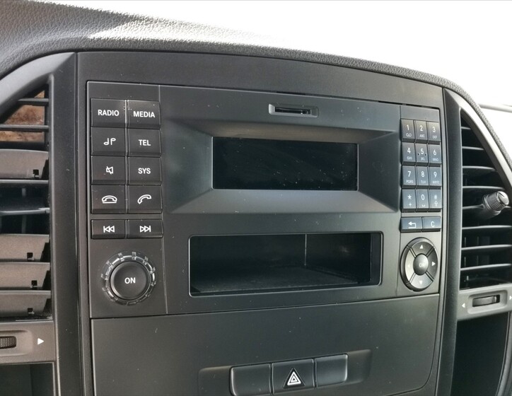 Mercedes-Benz Vito 10