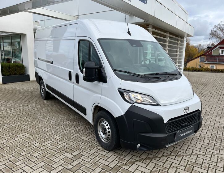 Toyota Proace Max 8