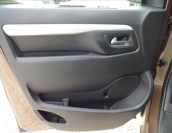 Peugeot Traveller 20