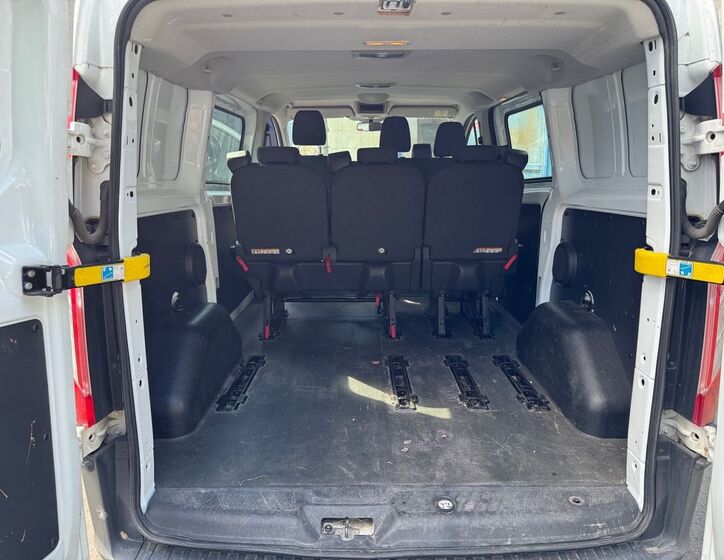 Ford Transit Custom 12