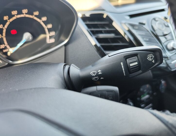 Ford Fiesta Hatchback 998,0 74 kw